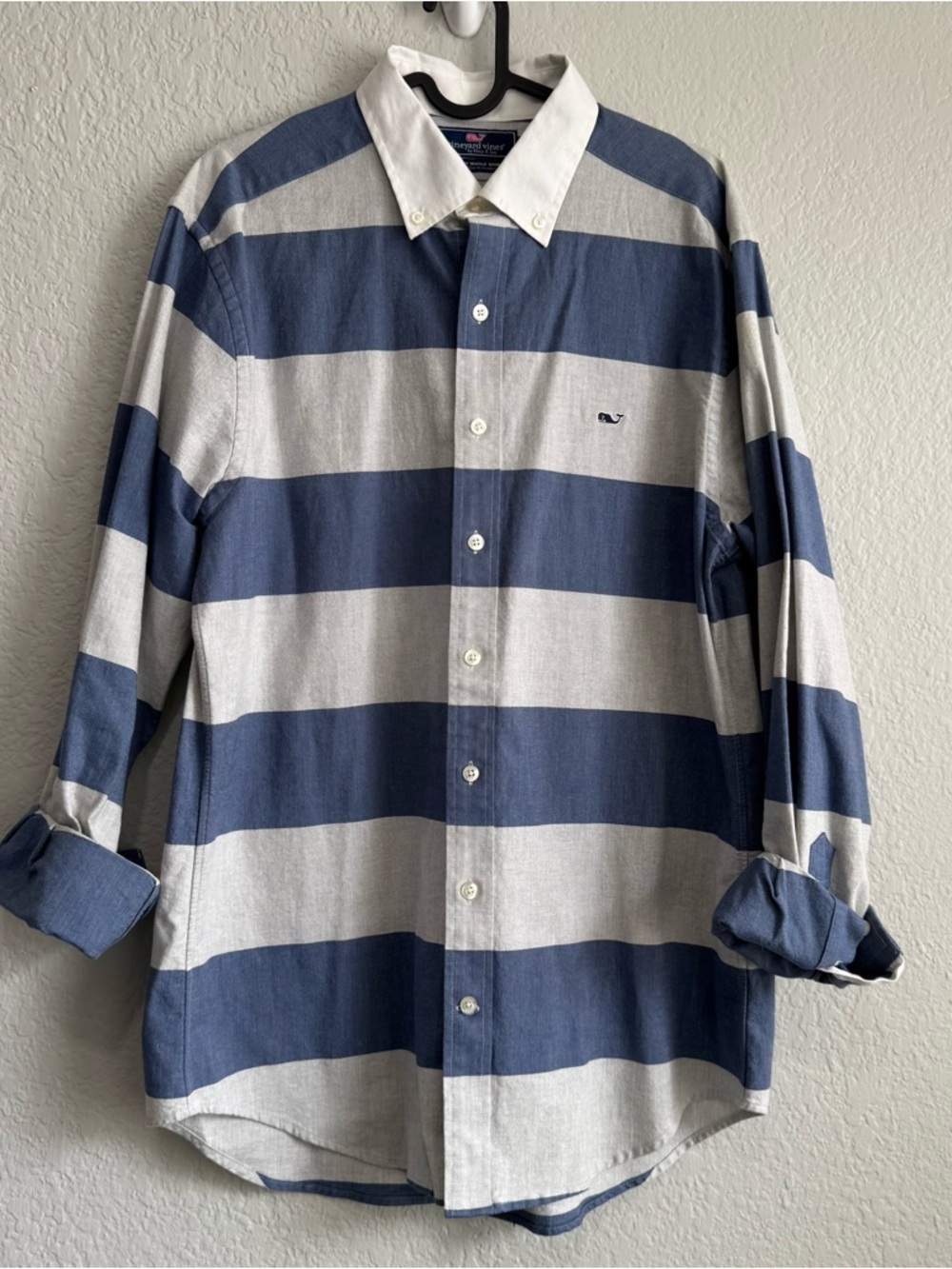 Vineyard Vines Blue and White Horizontal Stripe Button-Down Shirt